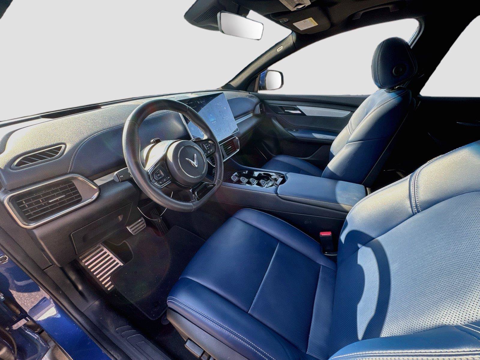 Used 2024 VinFast VF 8 Plus AWD/4WD image 11