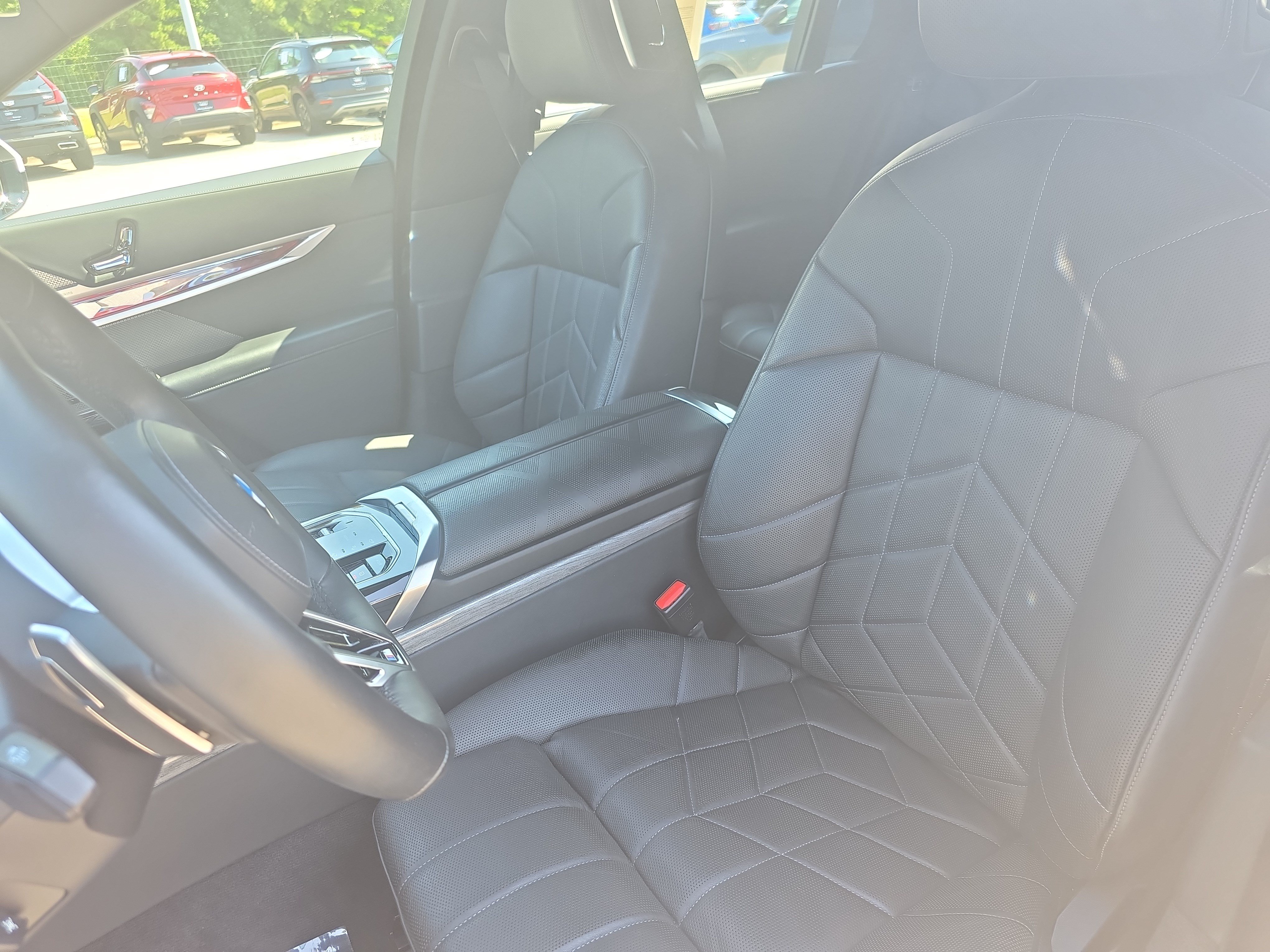 Used 2025 BMW 740i xDrive AWD/4WD image 15