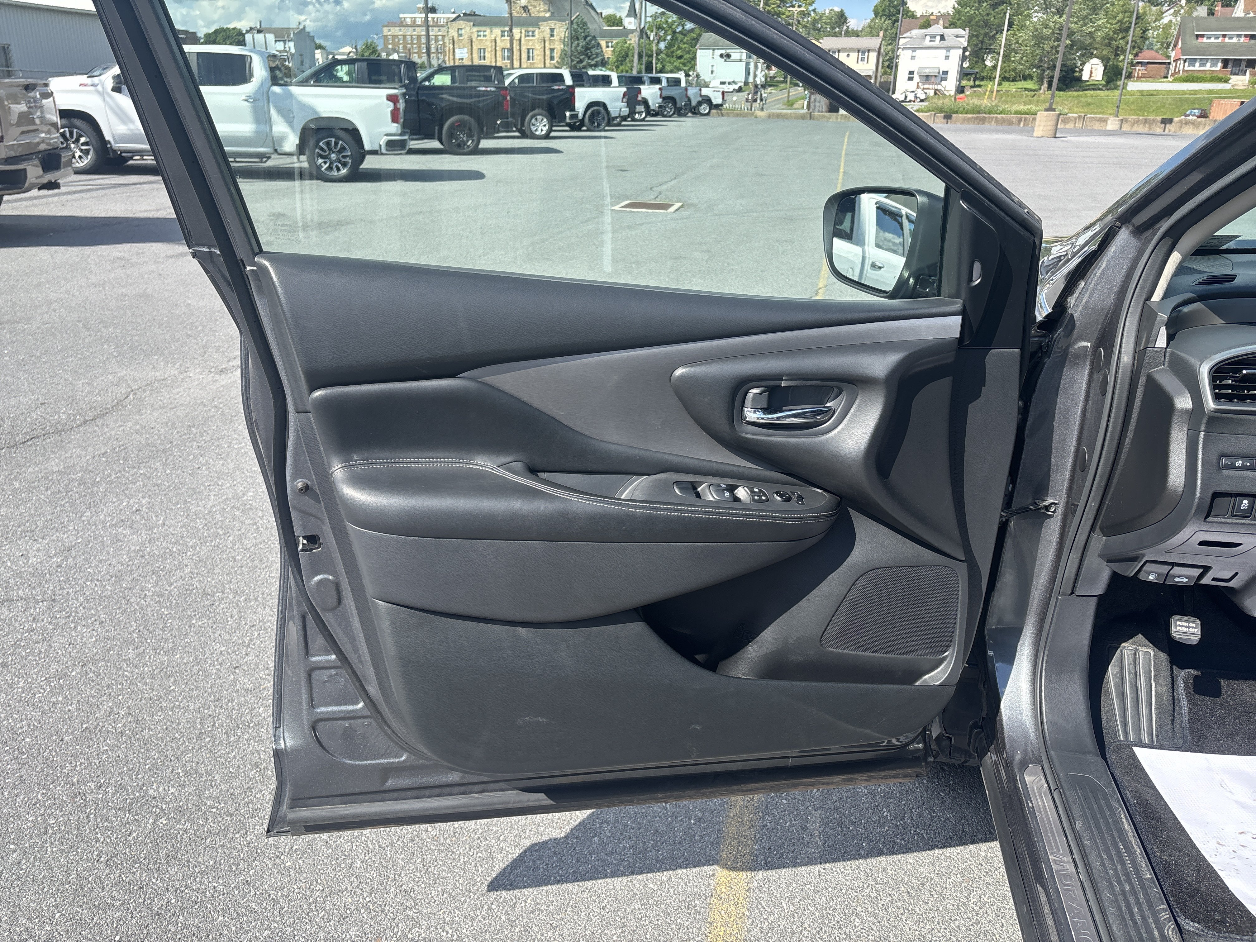 Used 2021 Nissan Murano S AWD/4WD image 18
