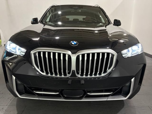 Used 2024 BMW X5 xDrive40i w/ Premium Package AWD/4WD image 8