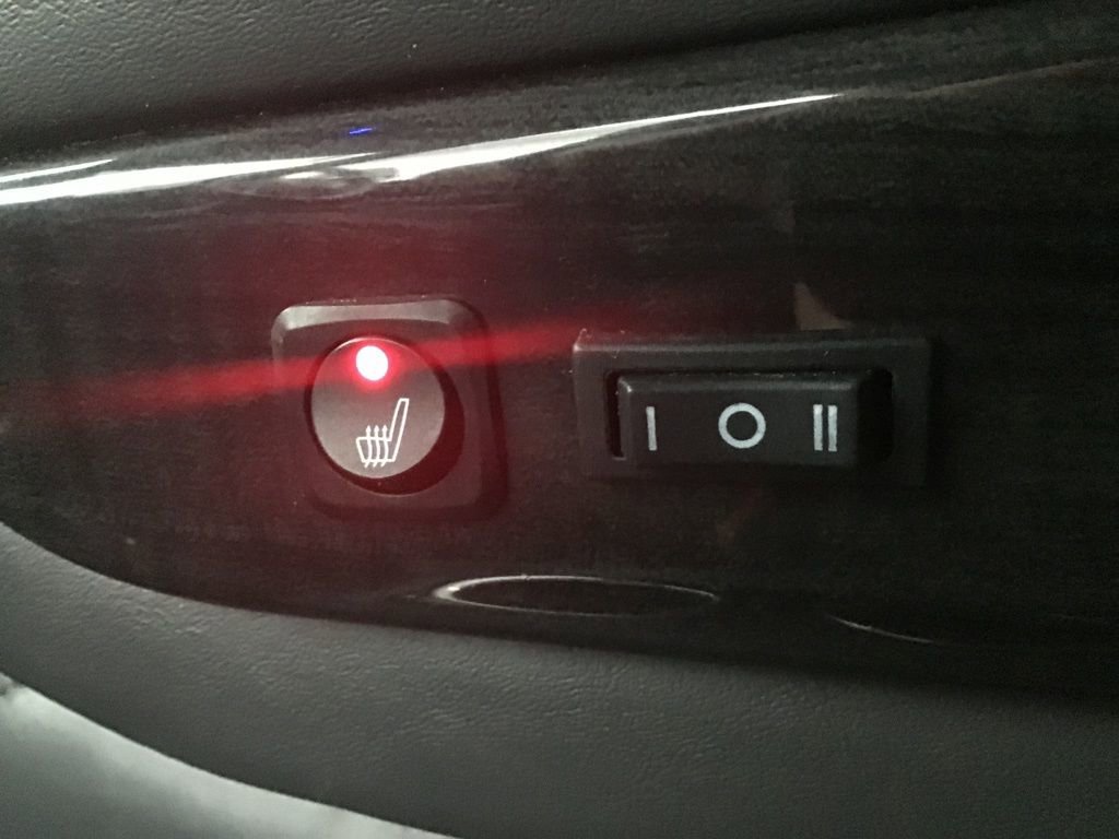 Used 2020 GMC Savana 2500 Extended w/ Enhanced Convenience Package image 28