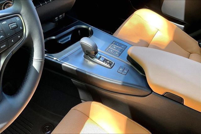 Certified 2026 Lexus UX 300h AWD w/ Accessory Package (2T) image 18