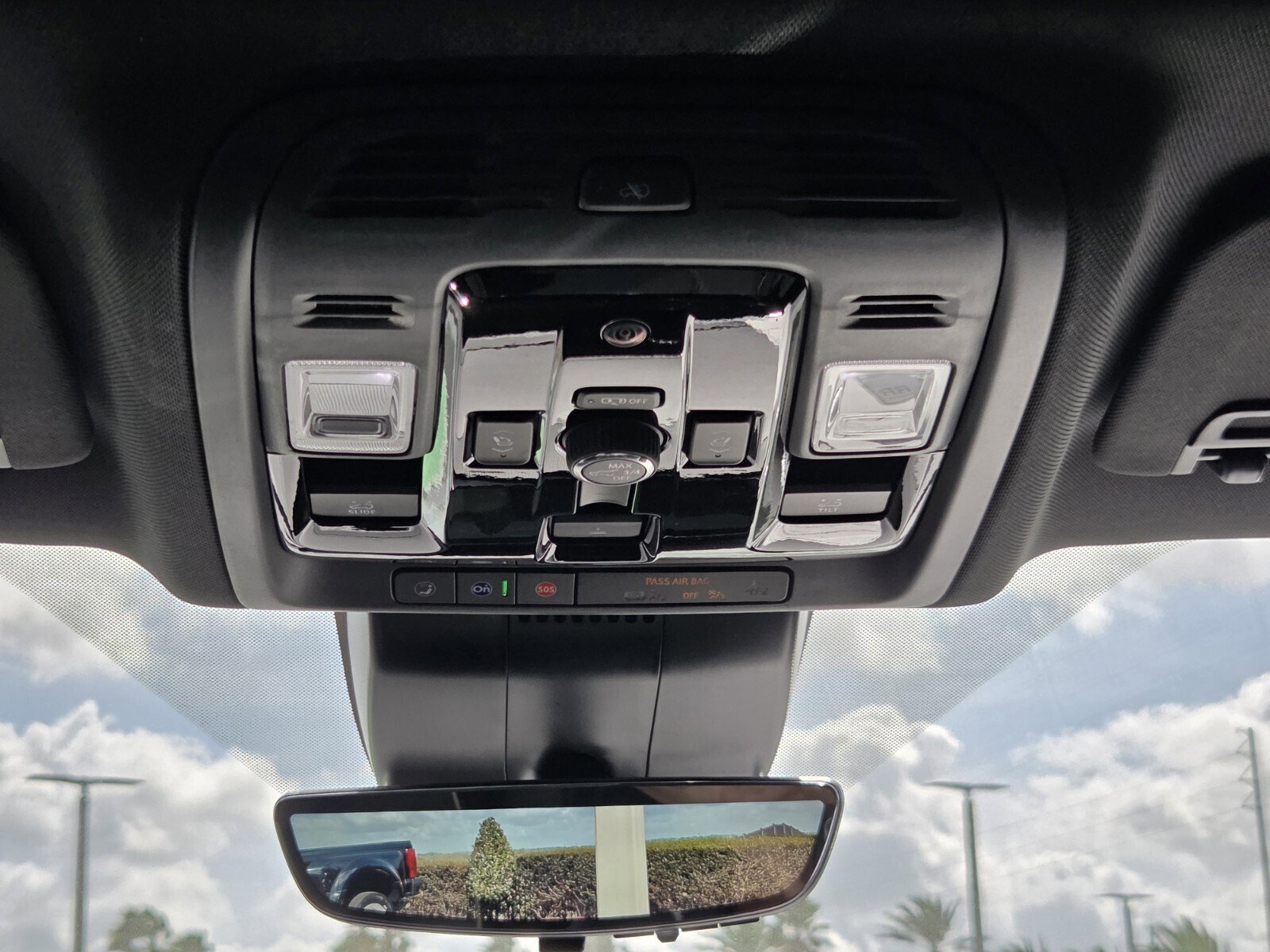 New 2026 Chevrolet Suburban Premier image 12