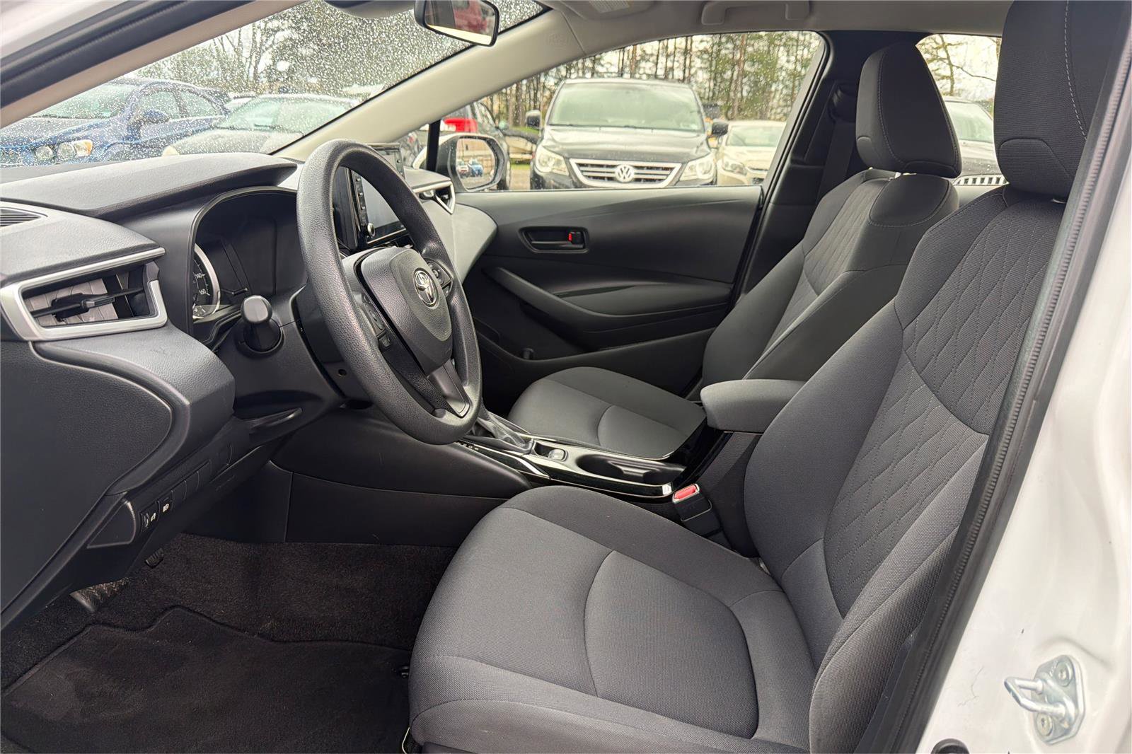 Used 2022 Toyota Corolla LE FWD image 10