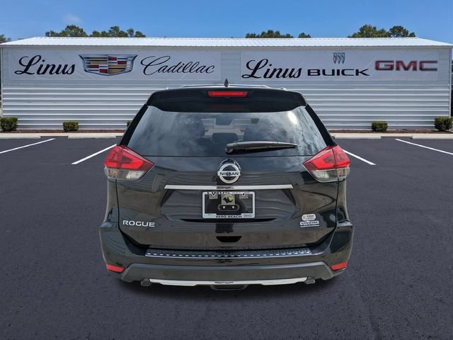 Used 2020 Nissan Rogue S w/ Special Edition Package FWD image 5