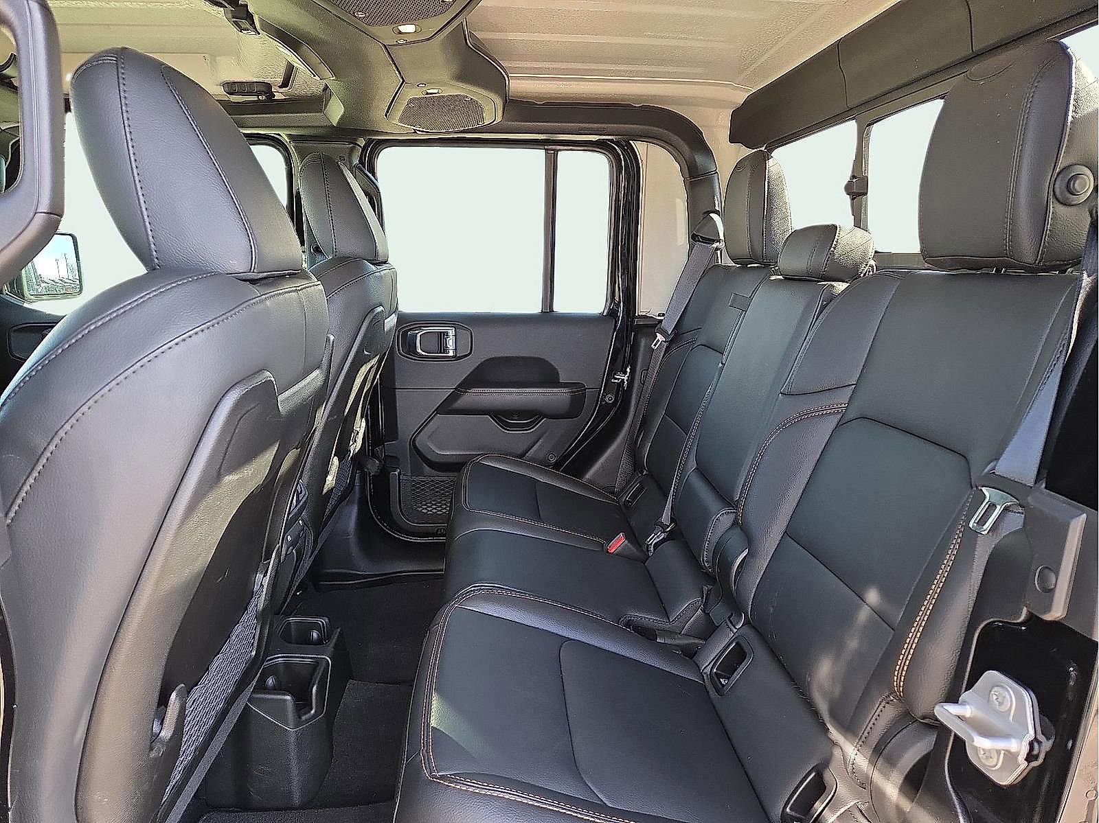 New 2025 Jeep Gladiator Sport image 10