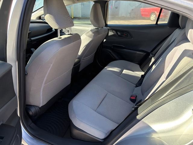 Used 2023 Toyota Prius LE image 19