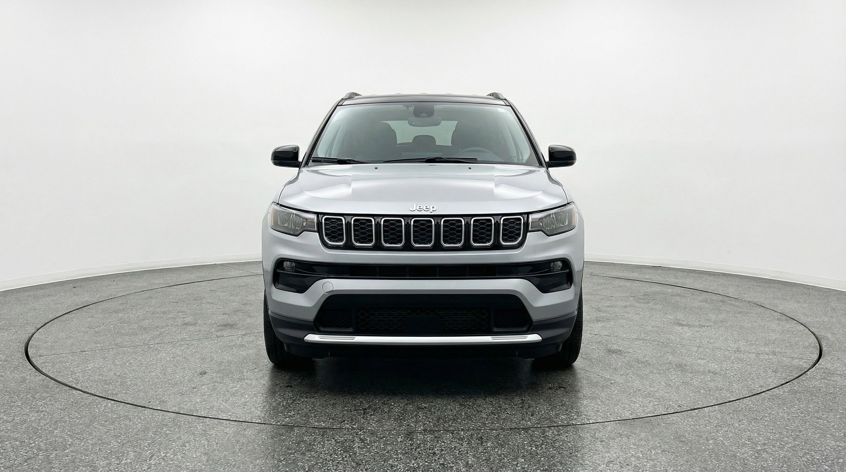 Used 2025 Jeep Compass Limited AWD/4WD image 2