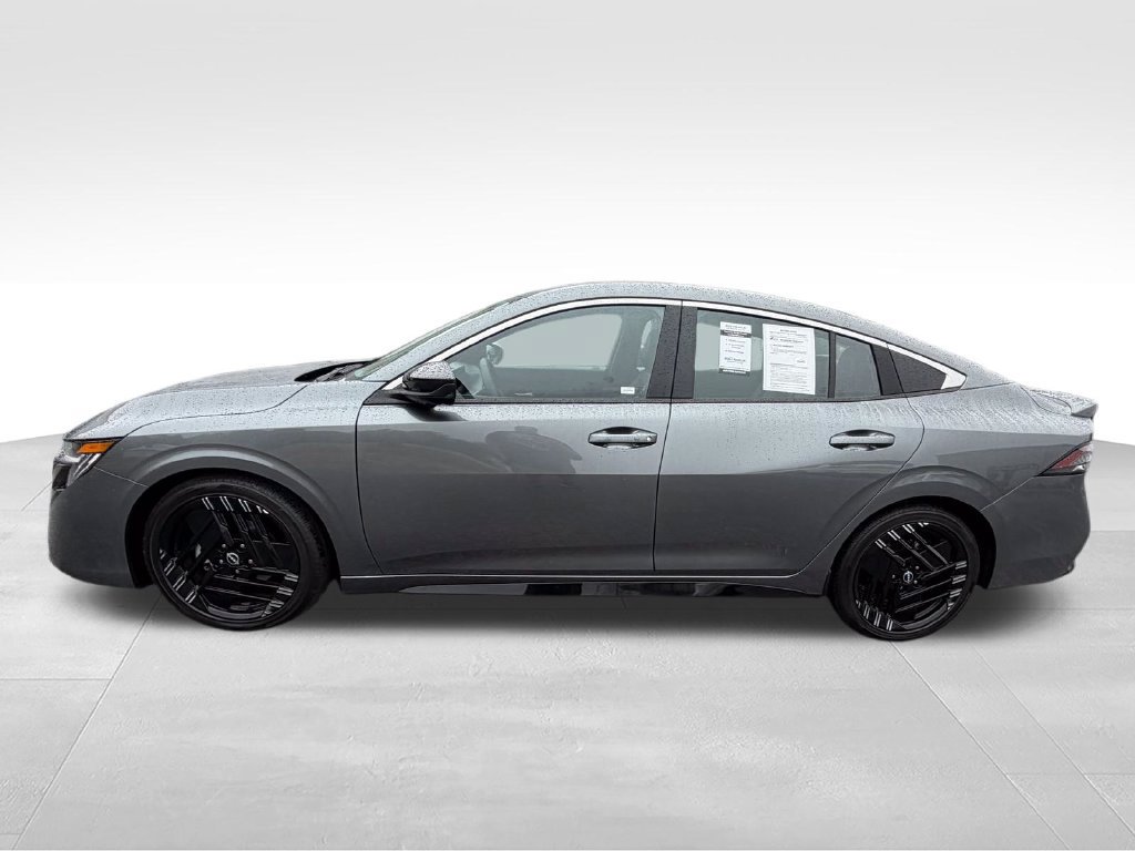 Used 2026 Nissan Sentra SR w/ SR Premium Package FWD image 3