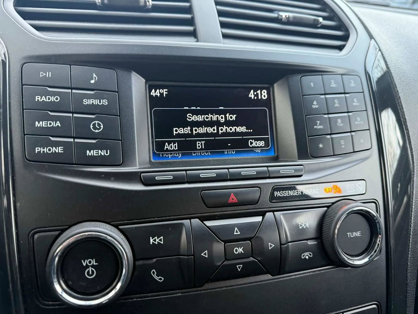 Used 2018 Ford Explorer XLT image 16