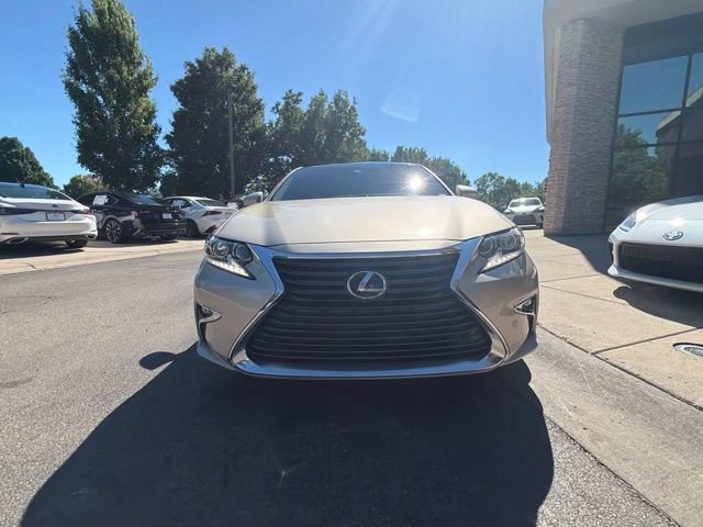 Used 2018 Lexus ES 350 w/ Luxury Package w/Wood Trim FWD image 2