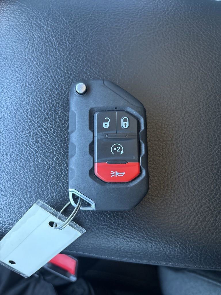 Used 2024 Jeep Wrangler Sport S image 34