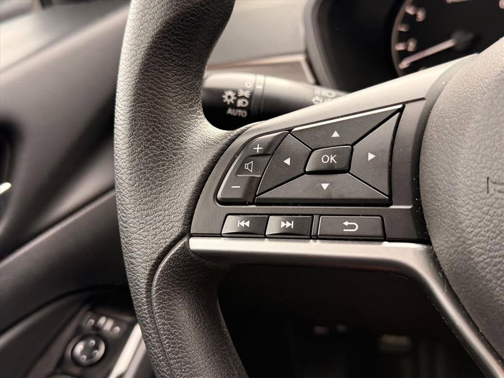 Used 2023 Nissan Altima 2.5 SV image 16