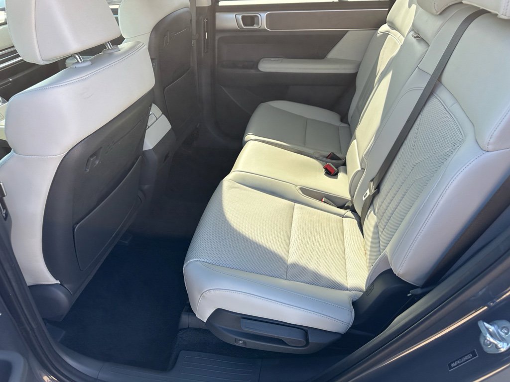 Used 2025 Hyundai Santa Fe SEL image 24