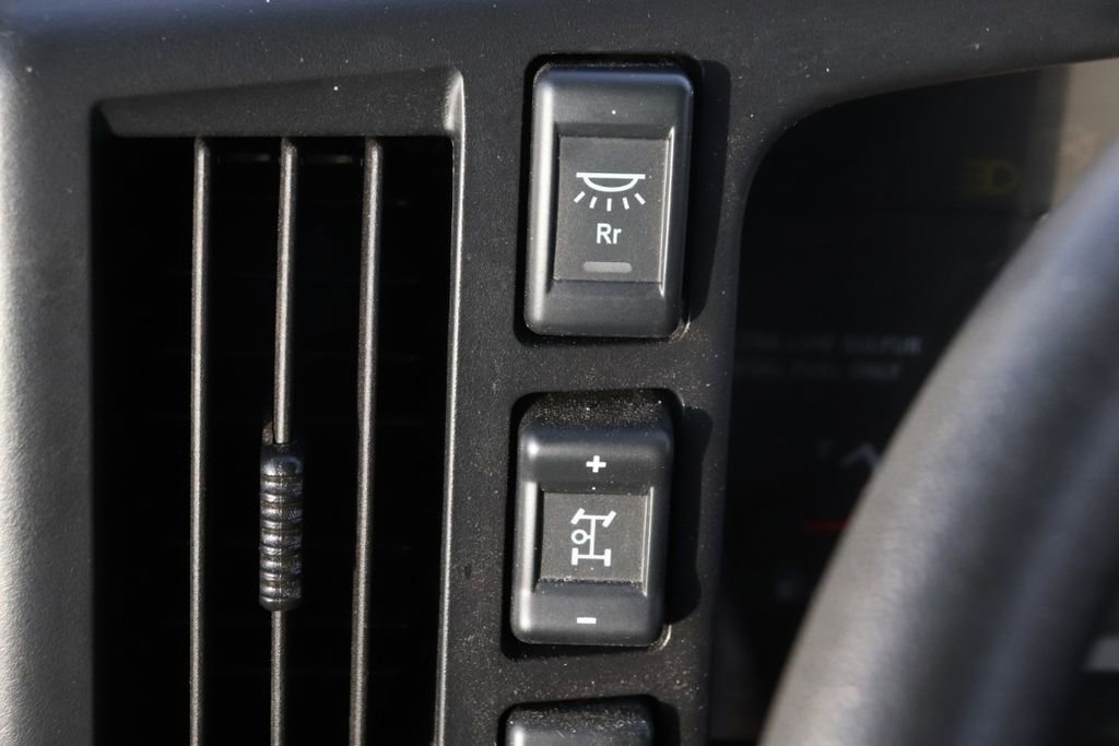 Used 2023 Chevrolet Low Cab Forward 5500XD image 27