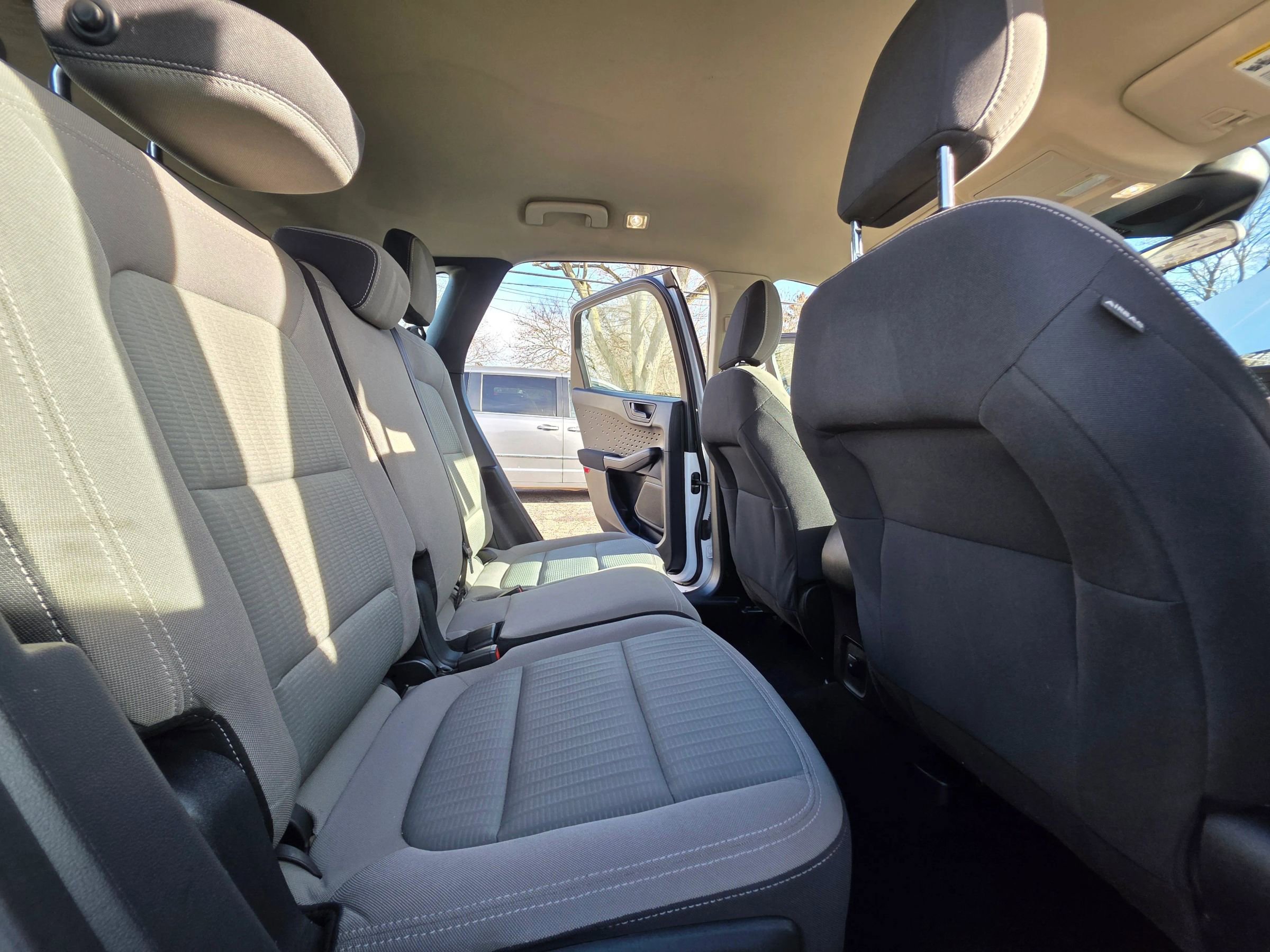 Used 2020 Ford Escape S image 18