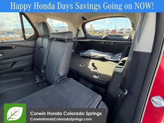 New 2025 Honda Pilot Touring image 23