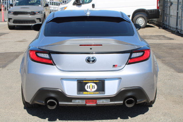 Used 2023 Toyota GR86 Premium RWD image 5