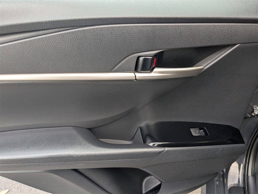 Used 2025 Toyota Camry LE image 23