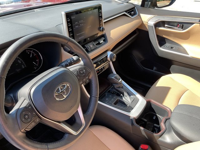Used 2022 Toyota RAV4 Limited FWD image 22