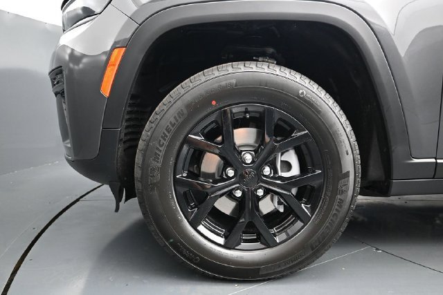 New 2026 Jeep Grand Cherokee Altitude AWD/4WD image 14
