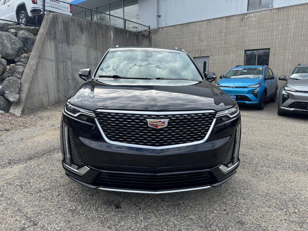 Used 2024 Cadillac XT6 Premium Luxury image 9