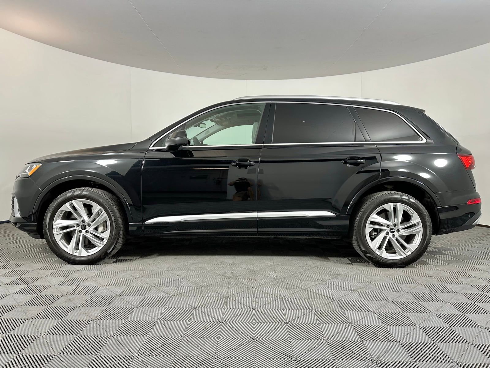 Used 2023 Audi Q7 3.0T Premium Plus image 19