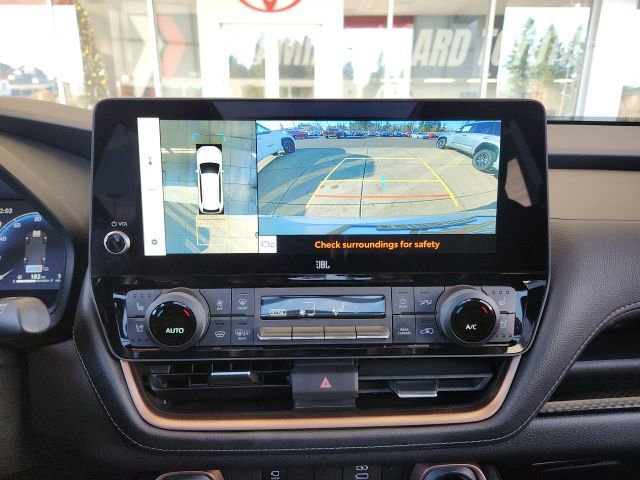 Used 2024 Toyota Grand Highlander AWD Hybrid image 13