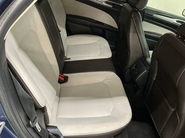 Used 2019 Ford Fusion SE w/ Equipment Group 151A FWD image 17
