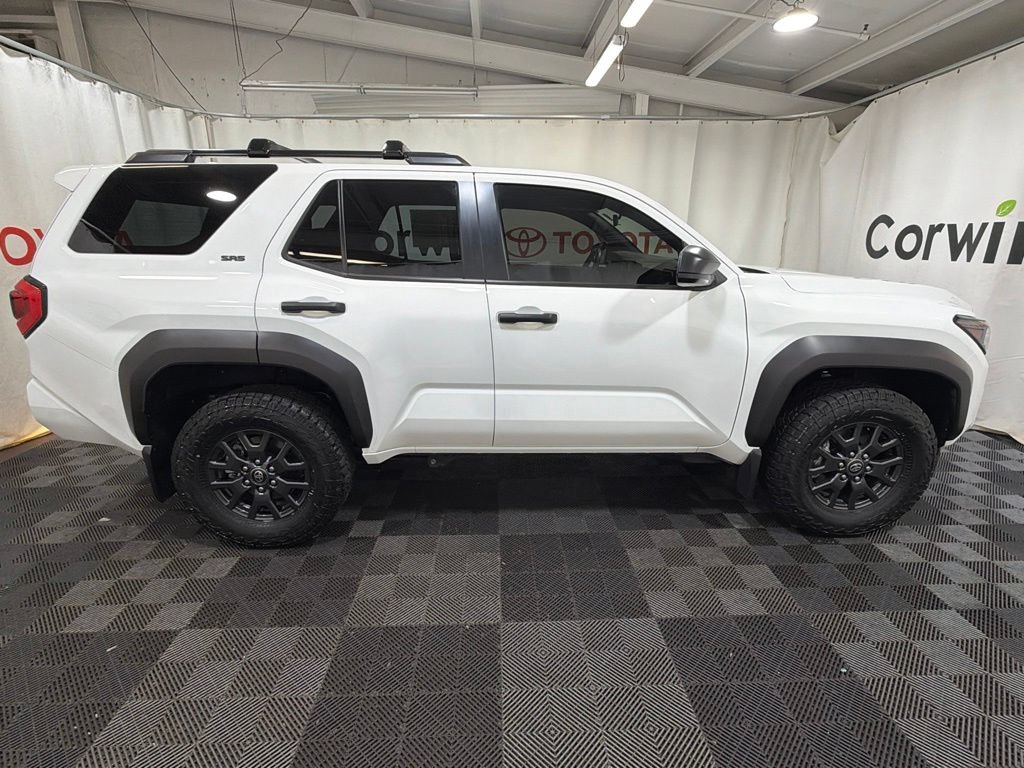 Used 2025 Toyota 4Runner SR5 AWD/4WD image 10