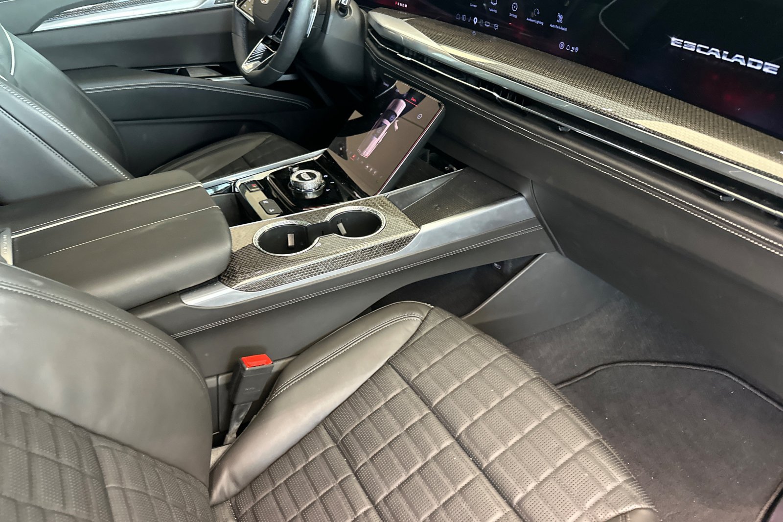 Certified 2025 Cadillac Escalade V w/ LPO, ONYX Package AWD/4WD image 18