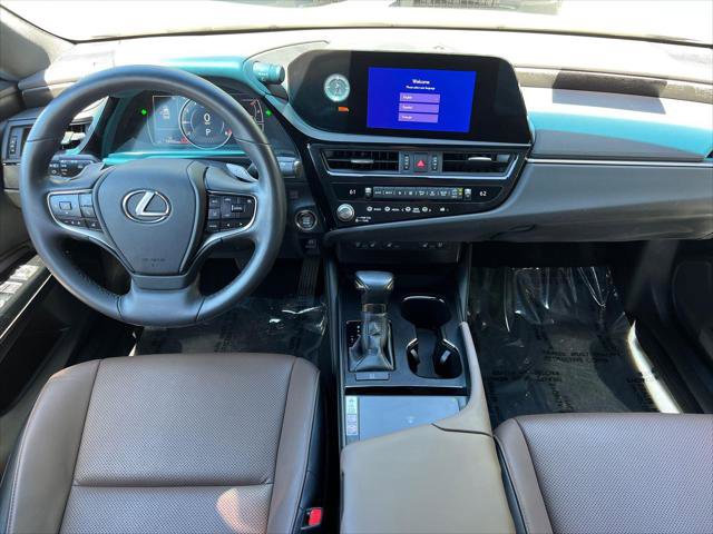 Certified 2023 Lexus ES 350 w/ Premium Package FWD image 22