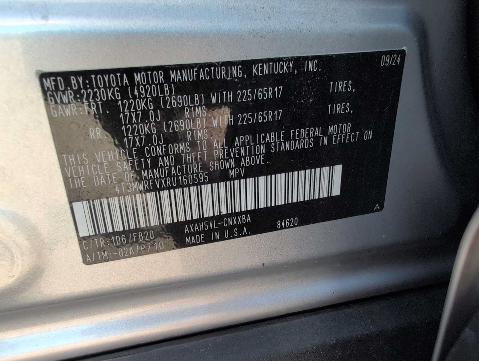 Used 2024 Toyota RAV4 LE AWD/4WD image 32