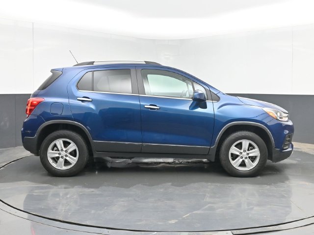 Used 2020 Chevrolet Trax LT w/ Sun & Sound Package AWD/4WD image 15