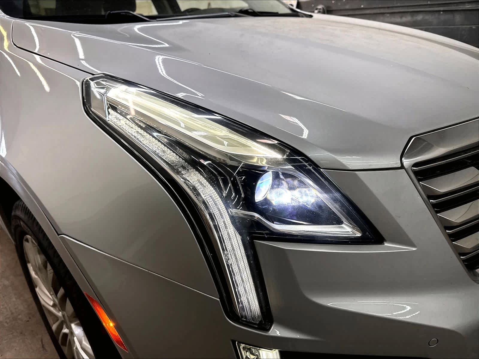 Used 2018 Cadillac XT5 Premium Luxury FWD image 30