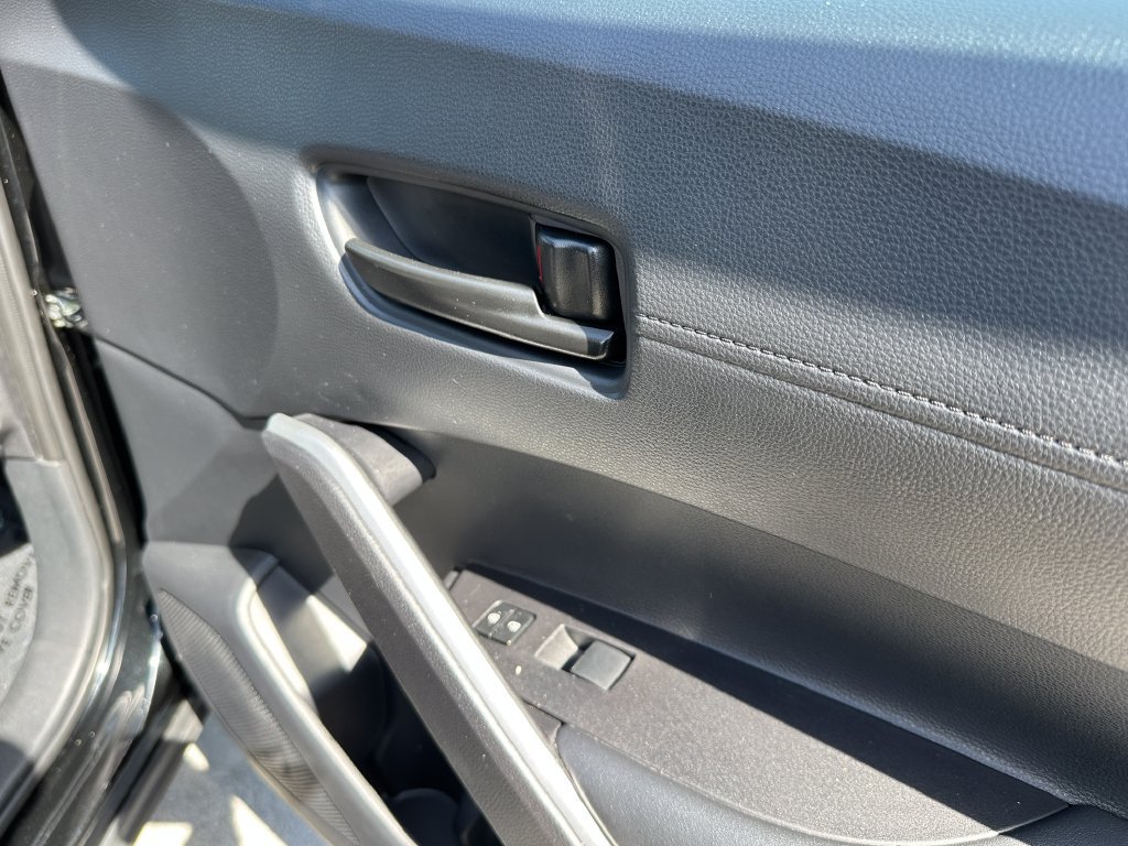 Used 2026 Toyota Corolla Cross LE w/ Moonroof Package FWD image 15