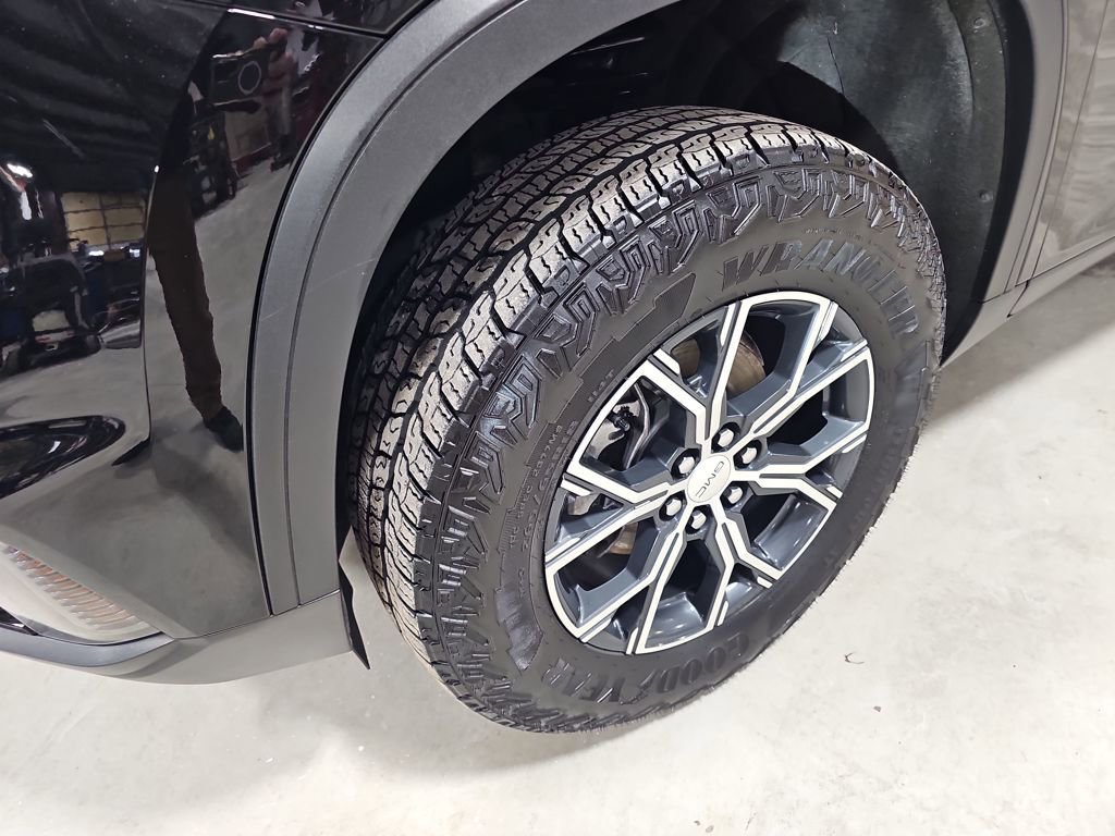 Used 2024 GMC Acadia AT4 w/ LPO, Floor Liner Package image 30