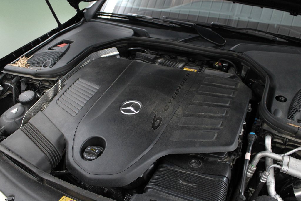 Used 2023 Mercedes-Benz E 450 Cabriolet image 40