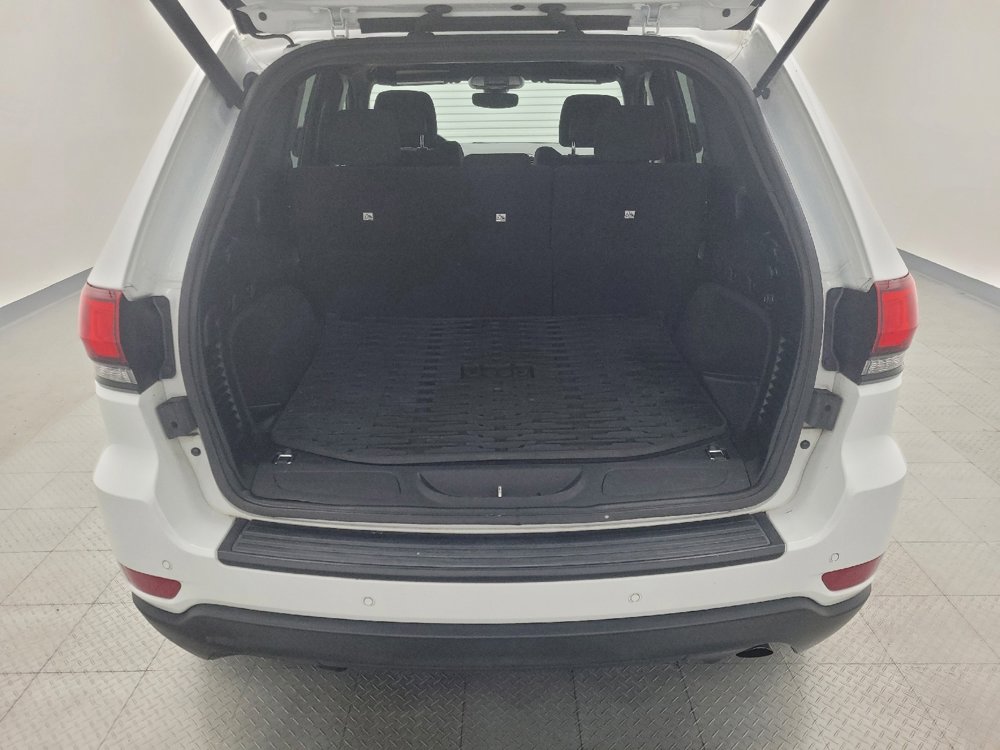 Used 2019 Jeep Grand Cherokee Laredo image 29