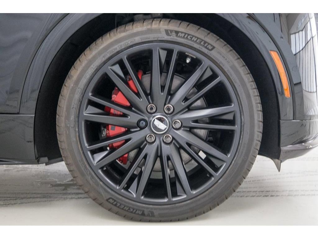 New 2026 Cadillac Lyriq V w/ Exterior Carbon Fiber Package image 8