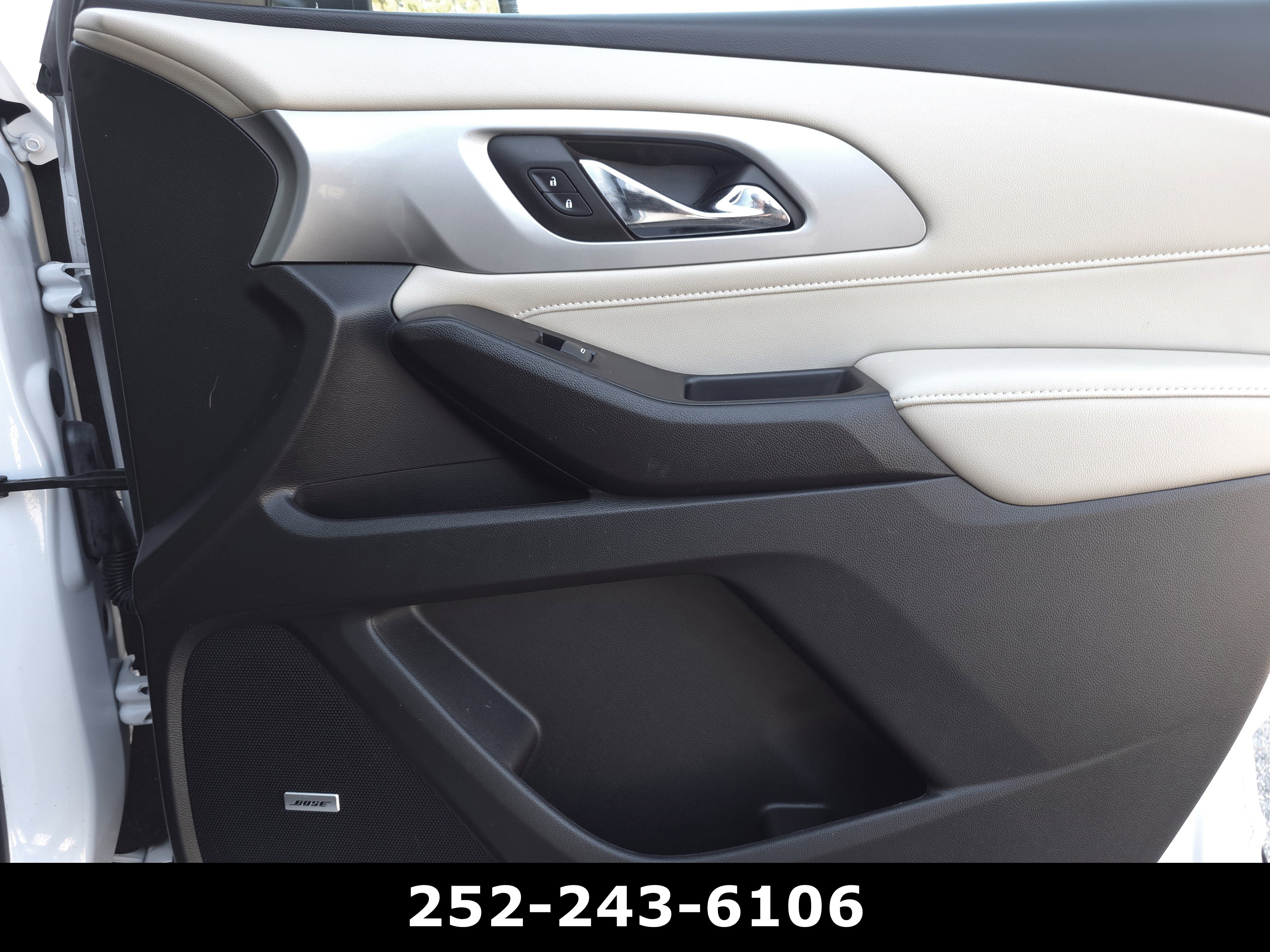 Used 2023 Chevrolet Traverse LT w/ LT Premium Package image 45