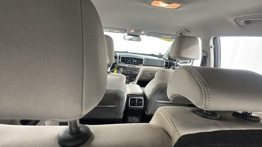 Used 2020 Kia Sportage LX image 17