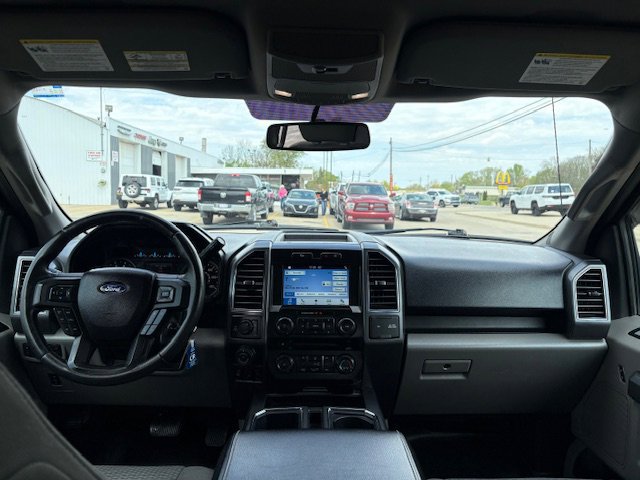 Used 2017 Ford F150 XLT w/ Equipment Group 302A Luxury AWD/4WD image 12