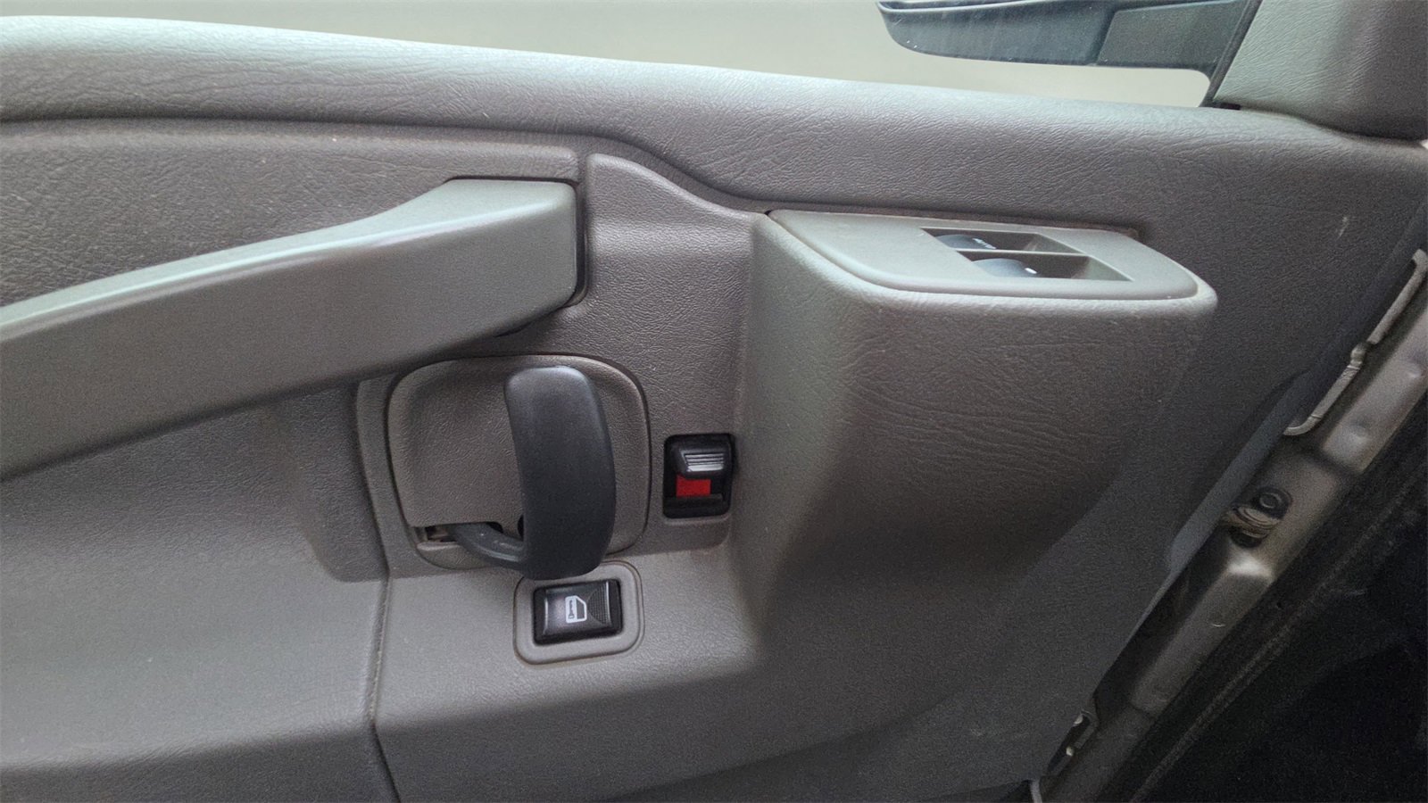 Used 2017 Chevrolet Express 3500 LT w/ LT Preferred Equipment Group image 20