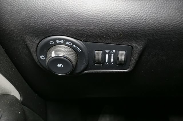 Used 2023 Jeep Compass Limited w/ Elite Group AWD/4WD image 35