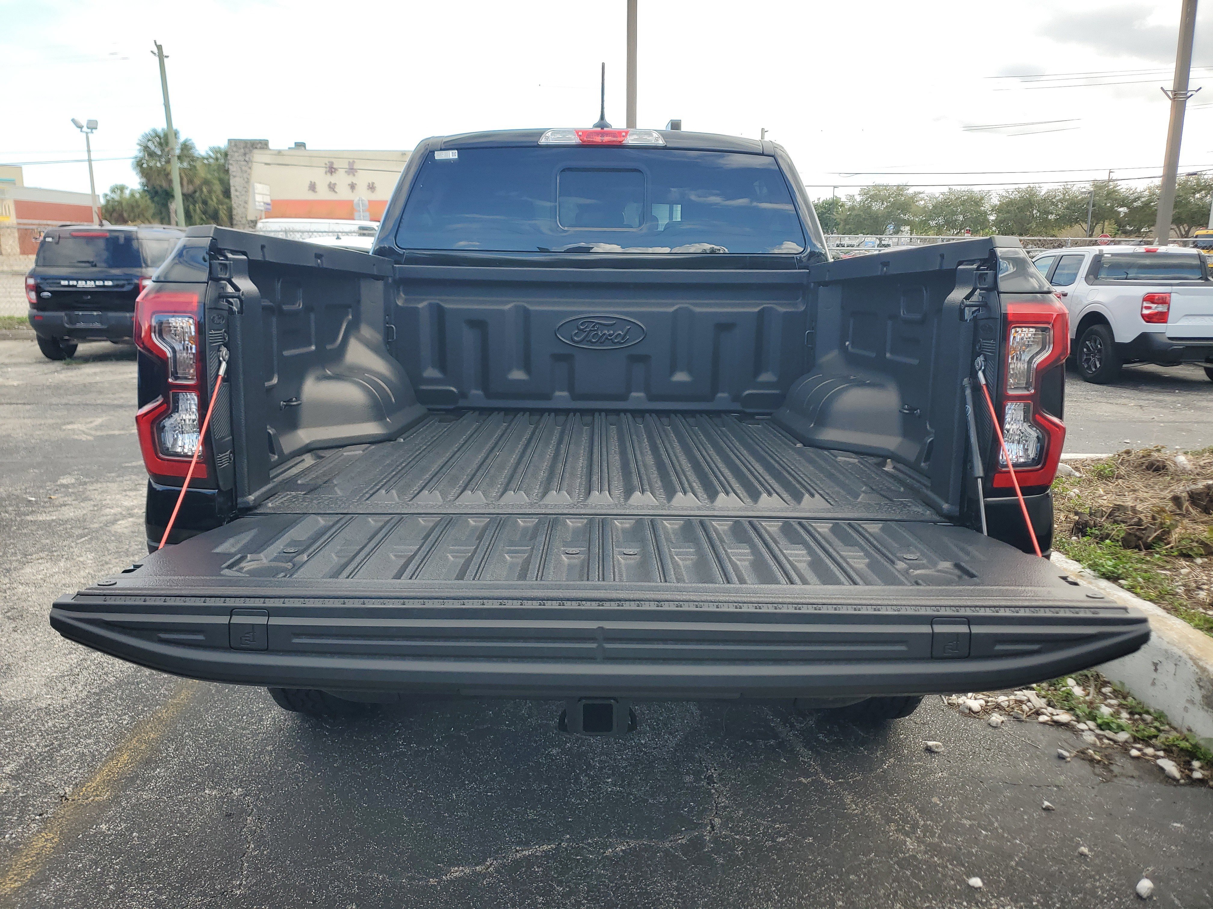 New 2025 Ford Ranger Lariat w/ FX4 Off-Road Package image 8