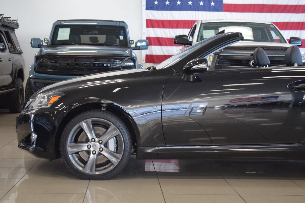 Used 2013 Lexus IS 350C Base 2dr Convertible w/ Luxury Pkg image 21
