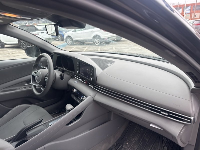 Used 2023 Hyundai Elantra SEL image 10