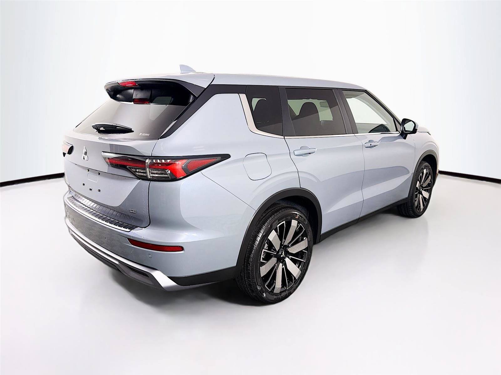 New 2026 Mitsubishi Outlander Ralliart image 7