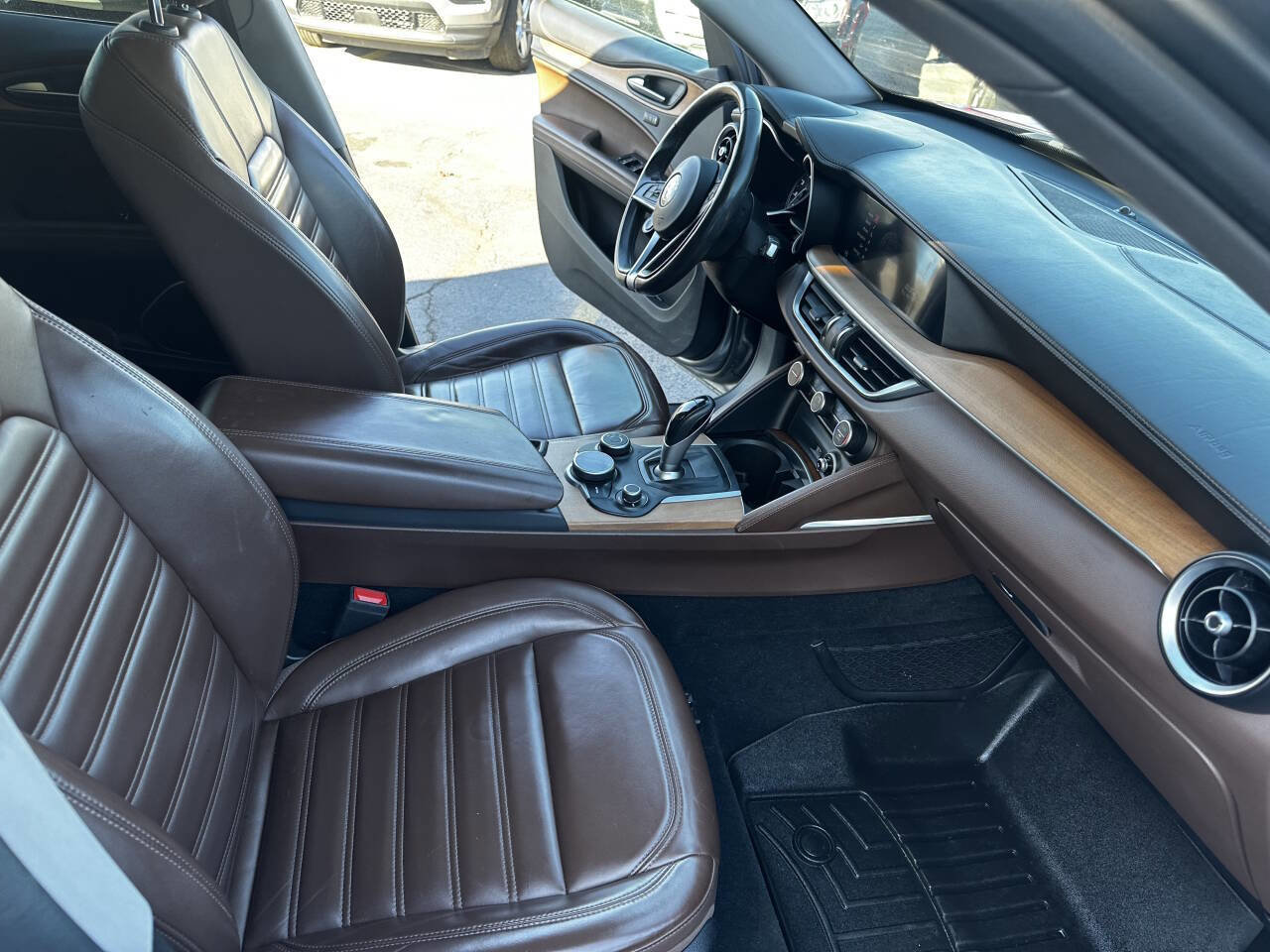 Used 2019 Alfa Romeo Stelvio Ti Lusso w/ Quick Order Package 22X Lusso image 22